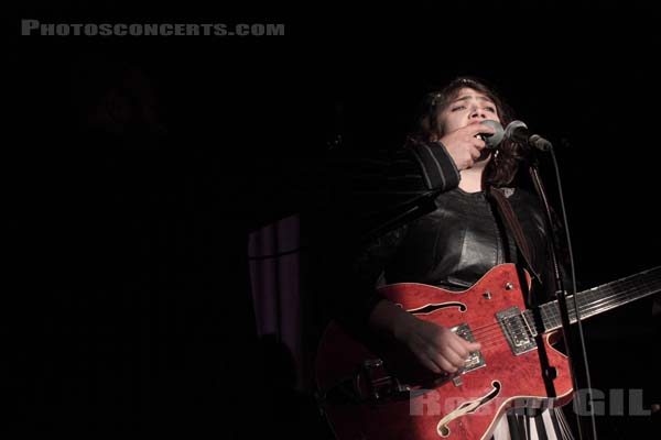 MORIARTY - 2011-04-26 - PARIS - Divan du Monde - Rosemary Standley